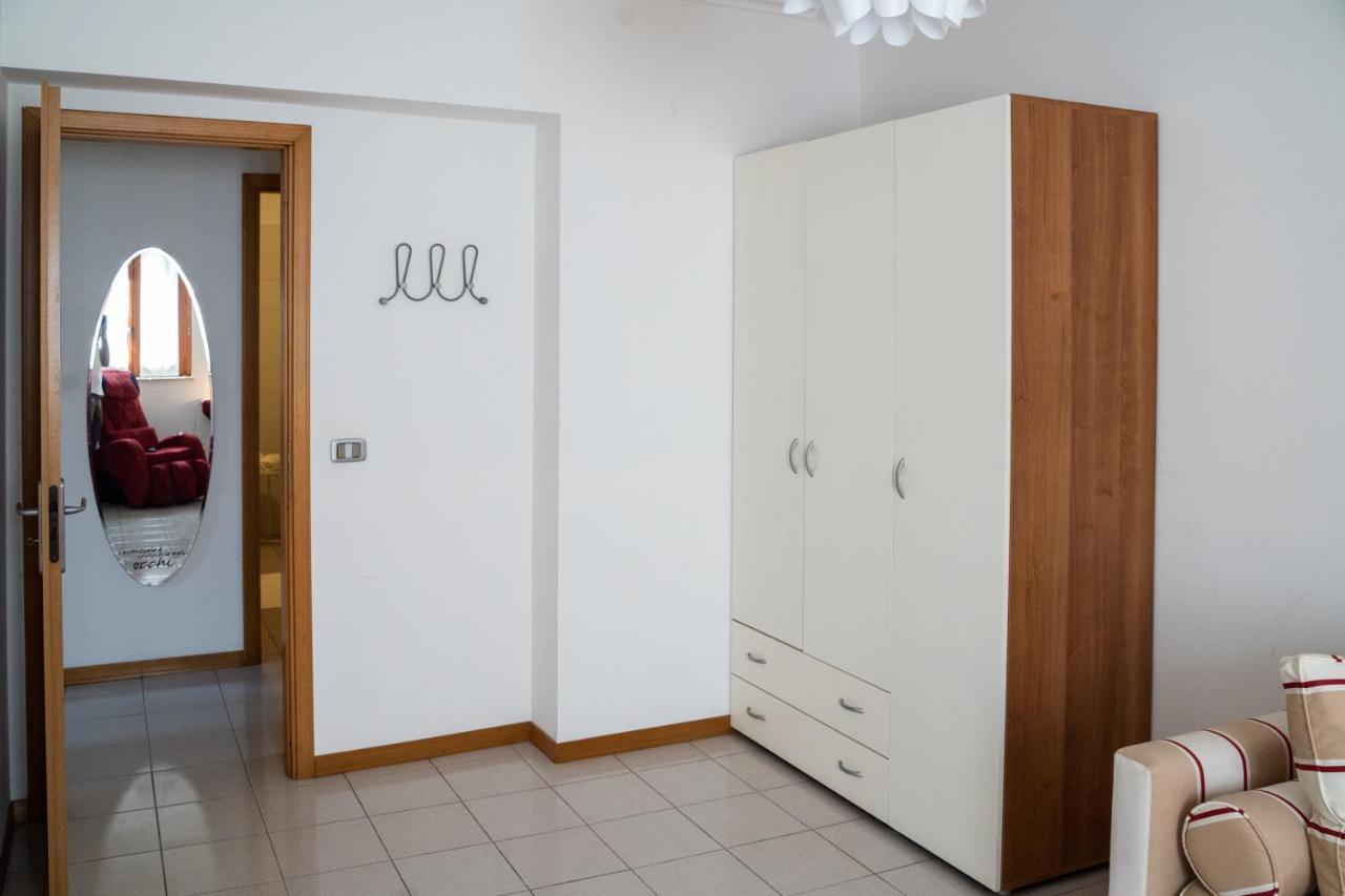 Elegant Apartment In Residence With Pool Acireale Eksteriør billede