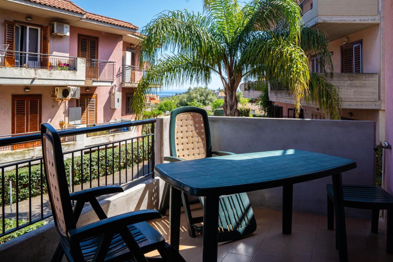 Elegant Apartment In Residence With Pool Acireale Eksteriør billede